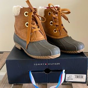 Tommy Hilfiger Womens Duck boots